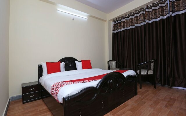 OYO 13762 Home Peaceful 2BHK Kasumpti