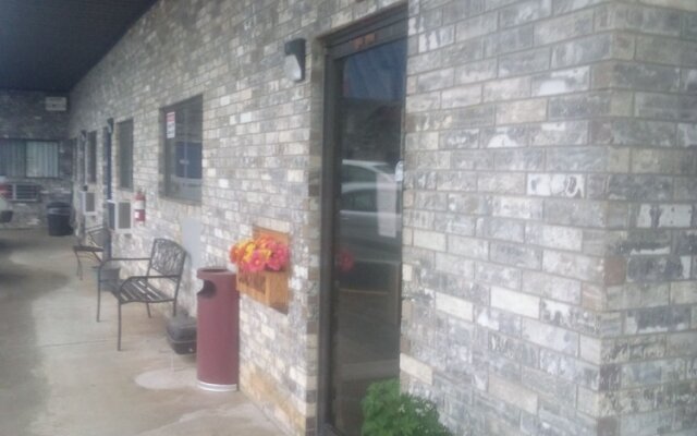 Coachman's Inn & Suites