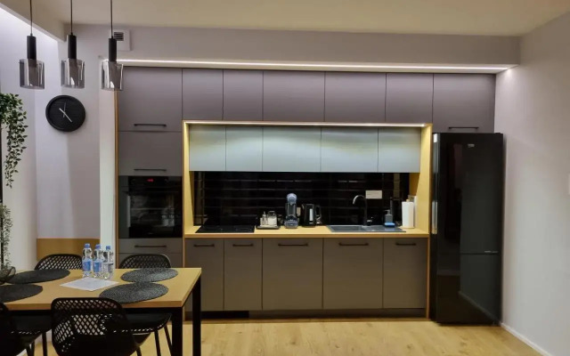 Apartament Plaza Tower Deluxe -Zagnańska (Garaż, Targi)