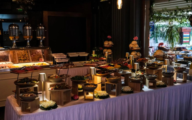 Peninsula Boutique Hotel