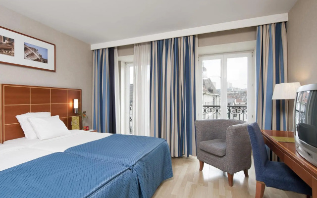 LATROUPE Grand Place Hostel