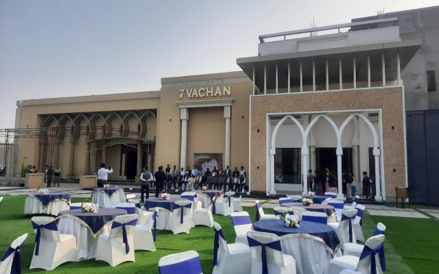 7 Vachan Lawns And Banquet