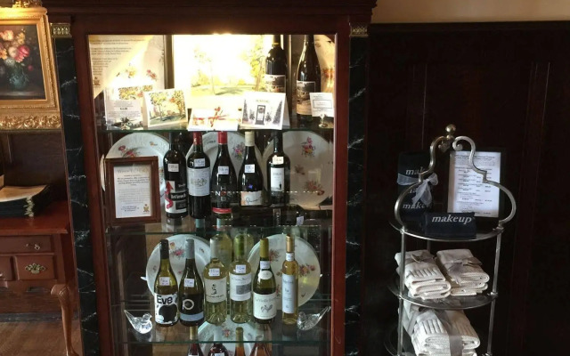 The Belvedere Inn & Restaurant