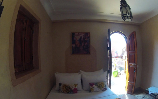 Riad Bonheur