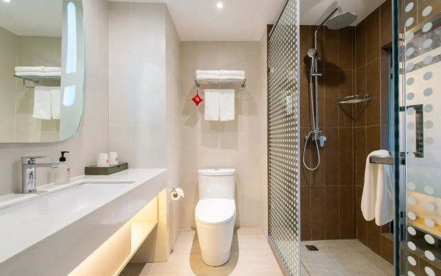 Nanfang Junyue Business Hotel
