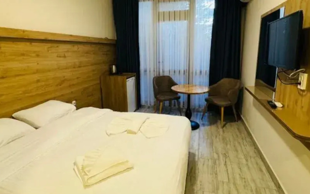 Askoroz Otel İzmit