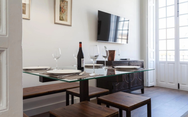 Stunning Boutique - Space Maison Apartments