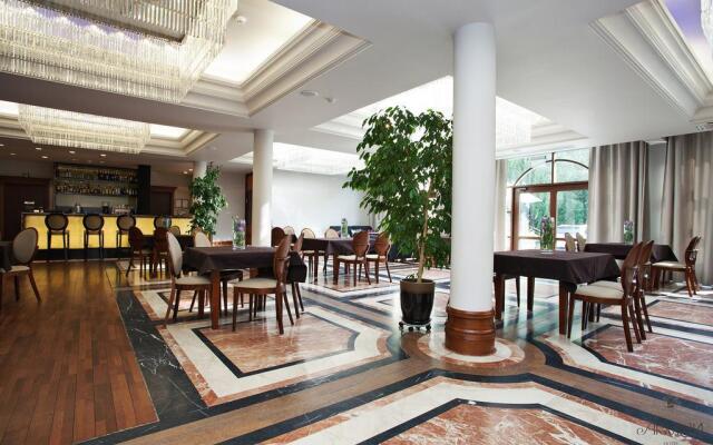 Hotel Akvilon