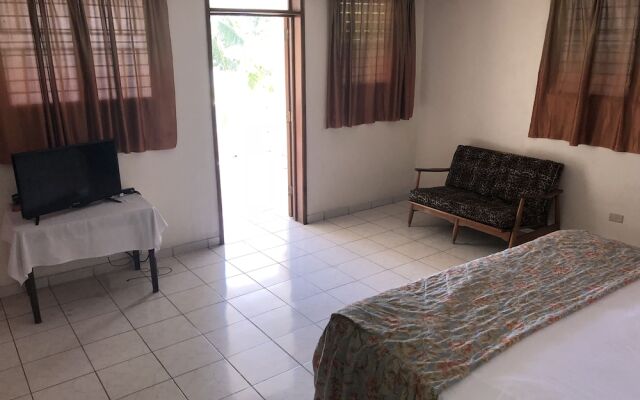 Detente Du Cacique Villa Hotel