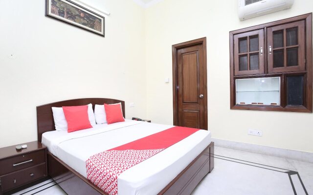 Hotel Dhingra Residency