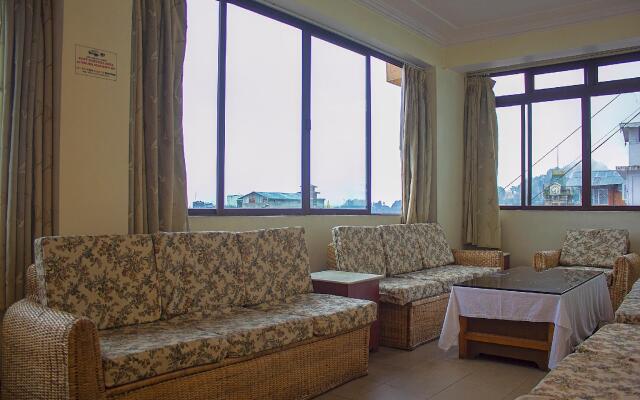OYO 3330 Hotel Blue Diamond