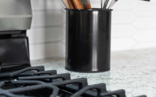 800 Furnished Apartments