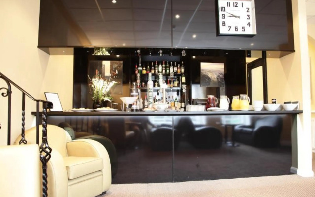 The Royal Adelaide Hotel