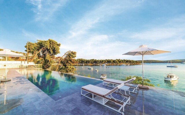 Awesome Home in Trogir With Sauna, Wifi and 4 Bedrooms