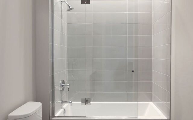 Sonder at 943 Crosby