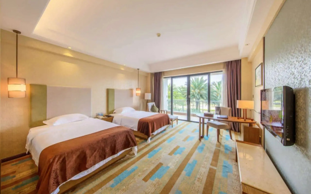 Days Hotel and Suites Yangjiang