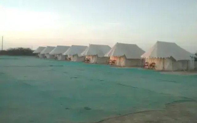 Rann Knadhi Resort