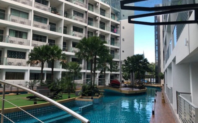 "laguna Beach 1A With Swimming Pool Views Pattaya"