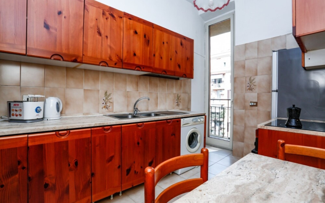 Wonder Vatican Family