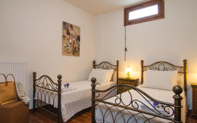 Saridakis Villa, a true mansion, By ThinkVilla