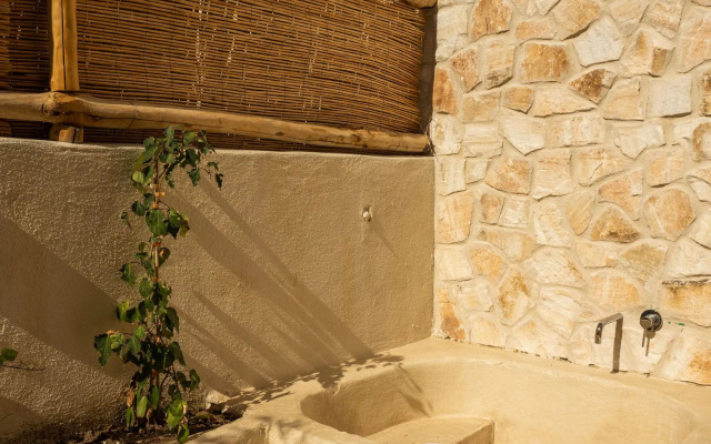 Meli Suites