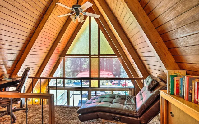 Running Springs A-frame w/ Deck & Mtn Views!