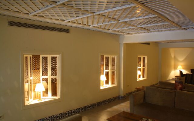 Alcazar Hotel