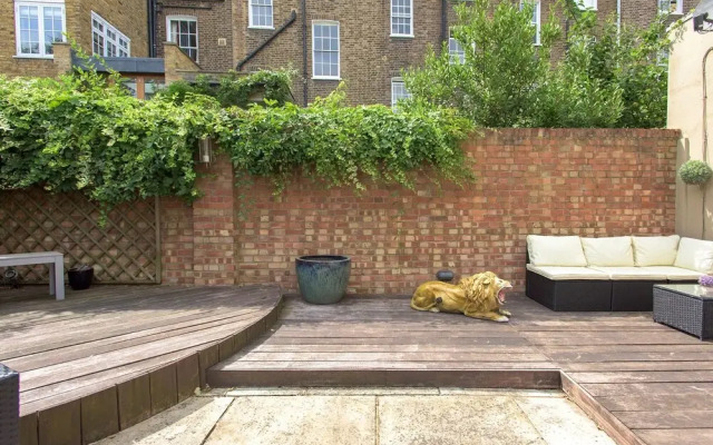 Platinum Apartment Mornington Crescent 9986