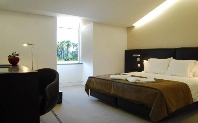 Hotel Jerónimos 8