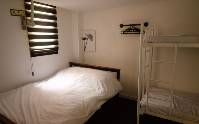 One Way Guesthouse Busan - Hostel