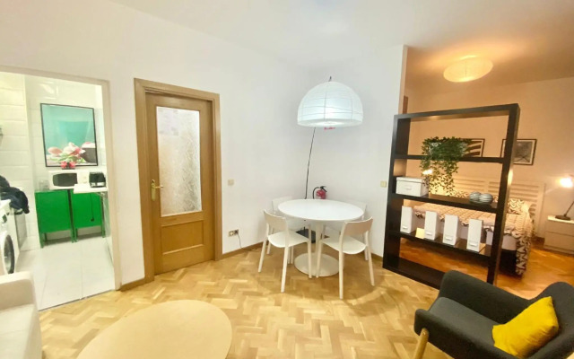 Centro Embajadores / Luxury Apartment