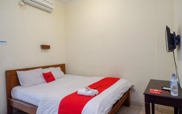 OYO 1338 Hotel Sartika