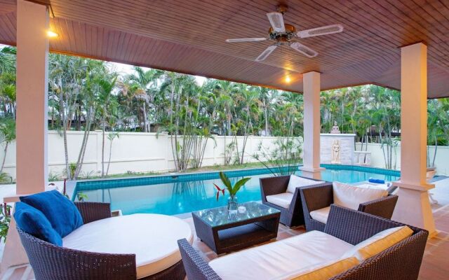 Tropical Thai Style 4BR Pool Villa Fanny