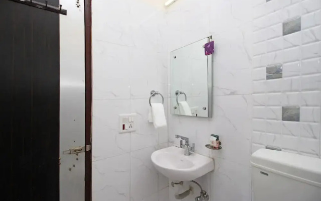 OYO 6495 Hotel Eden Greens