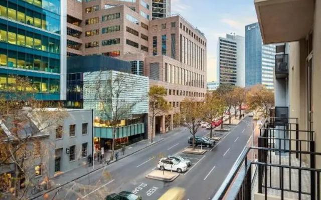 Comfort Hotel Melbourne Central