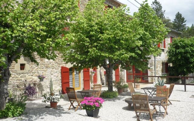 Oustaou Des Moulieres