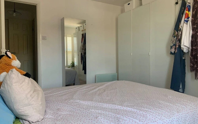 Tranquil 1 Bedroom Apartment With River View