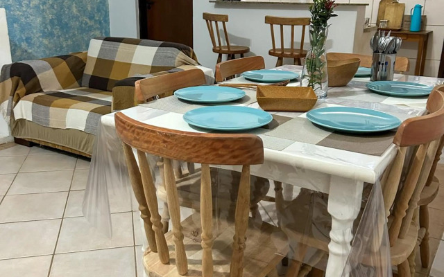 A 500 m Praia Maranduba, casa 2 quartos em Condomínio