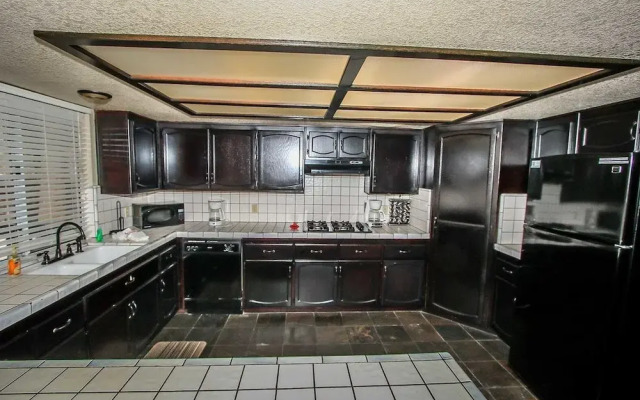 Bear Stone 686 by RedAwning