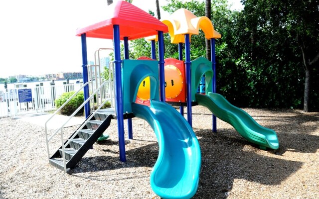 Intracoastal Yacht Club By Hosteeva