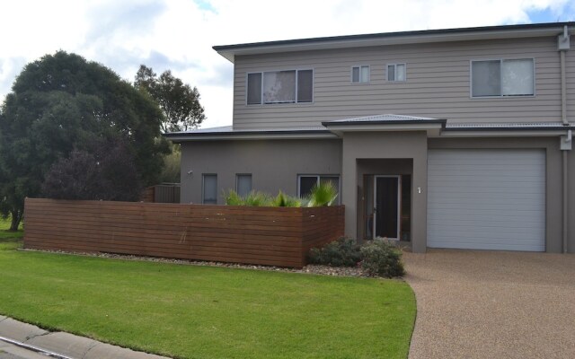 Waterview- Stoneleigh at Yarra