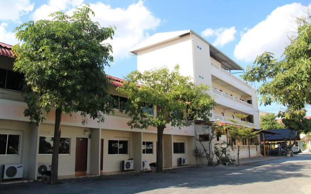 Ratchaphruek Resort