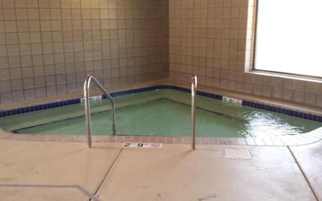Americinn Hesston