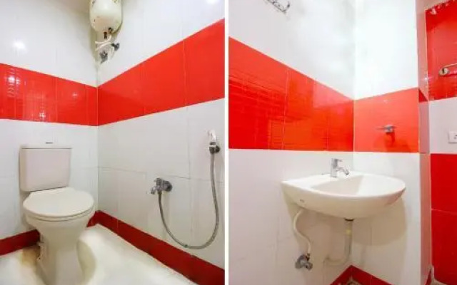 Chandra Grand Hotel by OYO Rooms