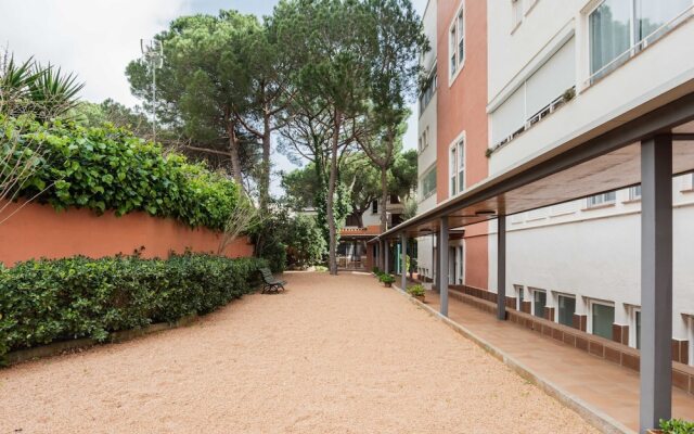 Waterfront Apartment in Playa de Aro With Patio