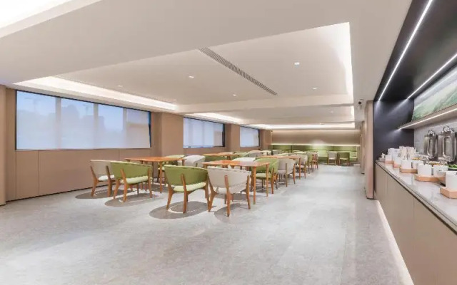 Ji Hotel Guangzhou Shayuan Metro Station