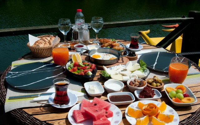 Agva Gizemli Nehir Bungalov