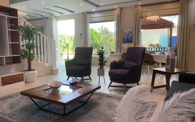 Chalet And Villa Velia