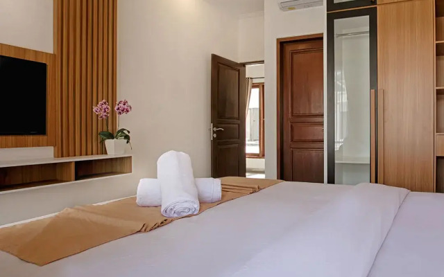 Taman Seminyak Suites