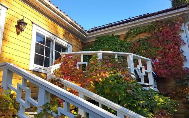 Theater and Beach Apartment